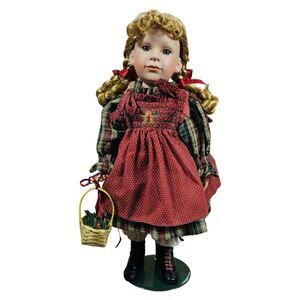 Yesterdays Doll Boyds Collection “Joy” Preowned 545/12,000 Piece With Stand